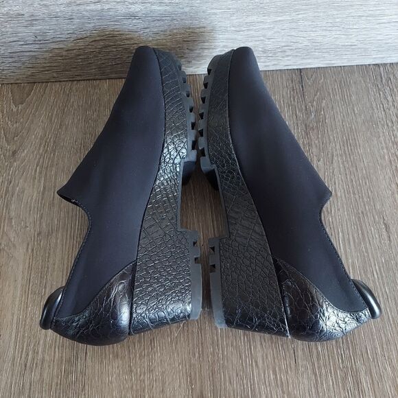 Donald J. Pliner Rrr2 Black Crepe Elastic Crocodile Embossed Leather Loafers 8 - Picture 7 of 10